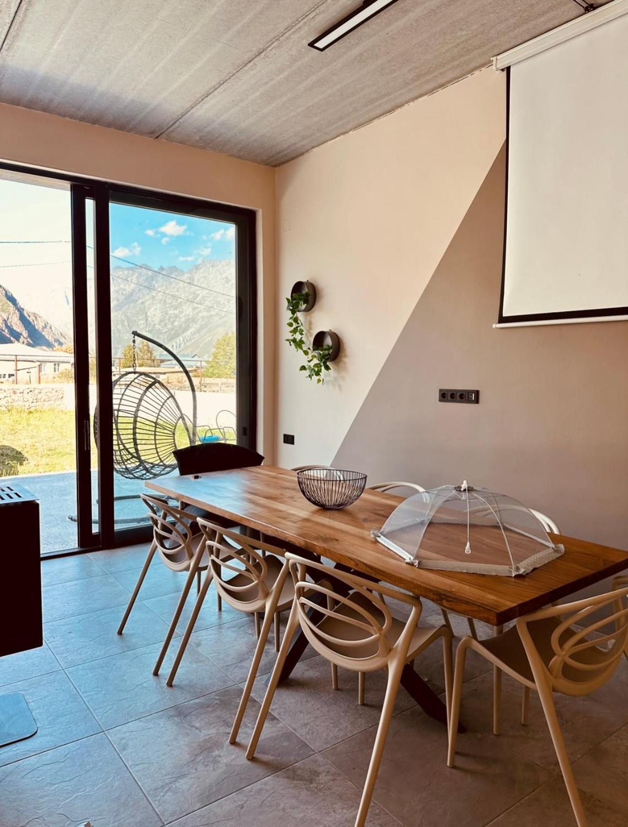 Villa Alpine Escape Kazbegi Exterior foto